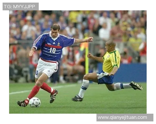 足球巨星亲临天下足球揭秘幕后故事与心路历程 足球巨星亲临天下足球揭秘幕后故事与心路历程