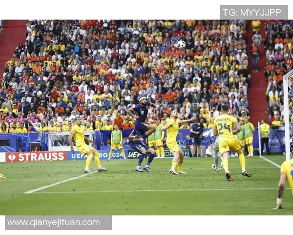 足球星河滚烫燃烧青春梦想追逐绿茵场上的荣耀与激情